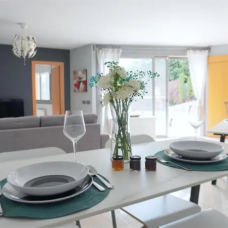 Apartment Blueline 25km Bcn-piscina, Sauna Y Vistas Al Mar Mataro